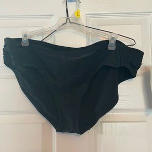 Catalina black swim bottoms NWT